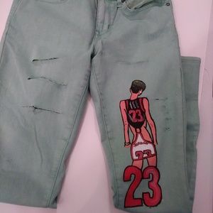 Miley Cyrus cut off jeans